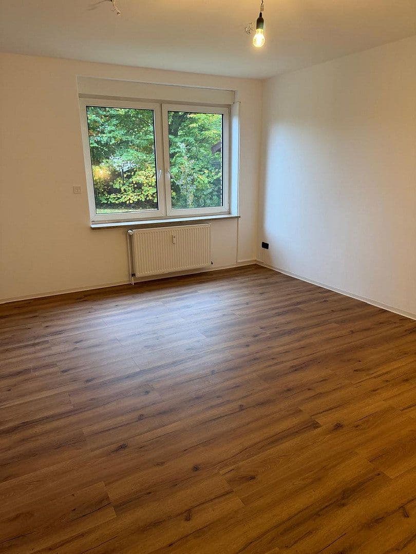 Prenájom bytu 4-izbový 166 m², Uferallee 16, Bad Bevensen, Dolné Sasko Prenájom bytu 4-izbový 166 m², Uferallee 16, Bad Bevensen, Dolné Sasko