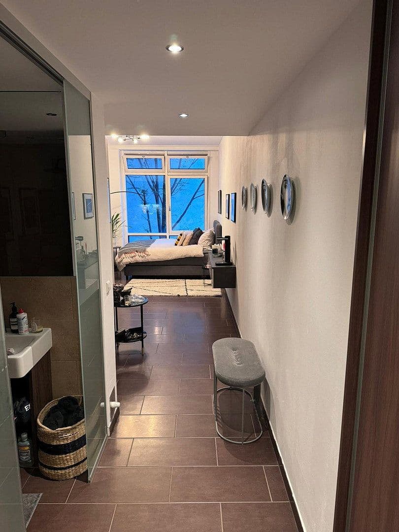 Prenájom bytu 1-izbový 32 m², Schillerstr.41, München, Bavorsko Prenájom bytu 1-izbový 32 m², Schillerstr.41, München, Bavorsko