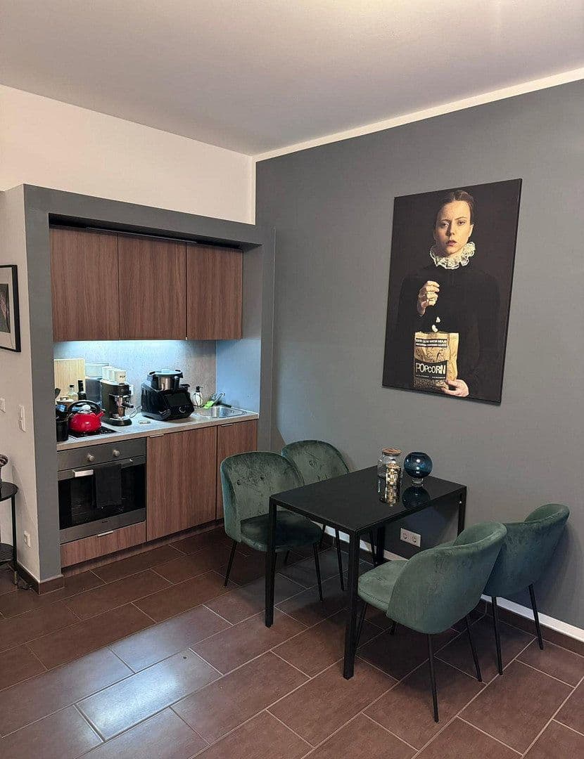 Prenájom bytu 1-izbový 32 m², Schillerstr.41, München, Bavorsko Prenájom bytu 1-izbový 32 m², Schillerstr.41, München, Bavorsko