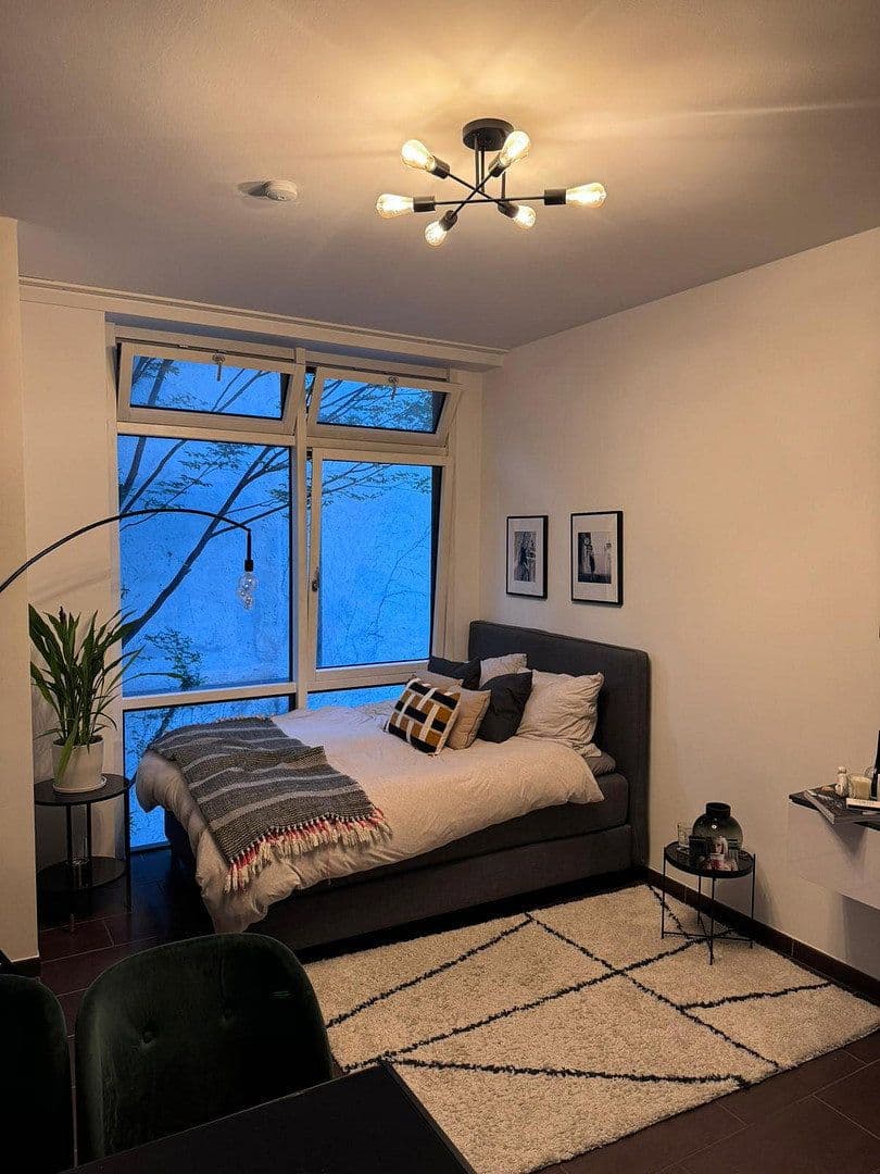 Prenájom bytu 1-izbový 32 m², Schillerstr.41, München, Bavorsko Prenájom bytu 1-izbový 32 m², Schillerstr.41, München, Bavorsko