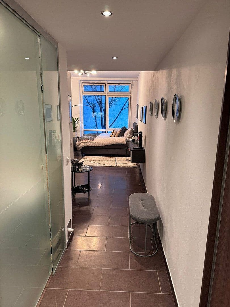 Prenájom bytu 1-izbový 32 m², Schillerstr.41, München, Bavorsko Prenájom bytu 1-izbový 32 m², Schillerstr.41, München, Bavorsko