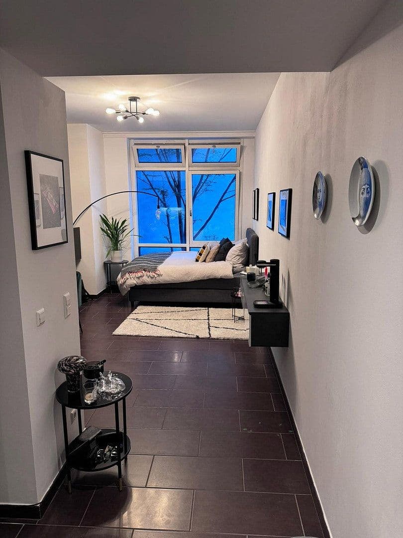 Prenájom bytu 1-izbový 32 m², Schillerstr.41, München, Bavorsko Prenájom bytu 1-izbový 32 m², Schillerstr.41, München, Bavorsko