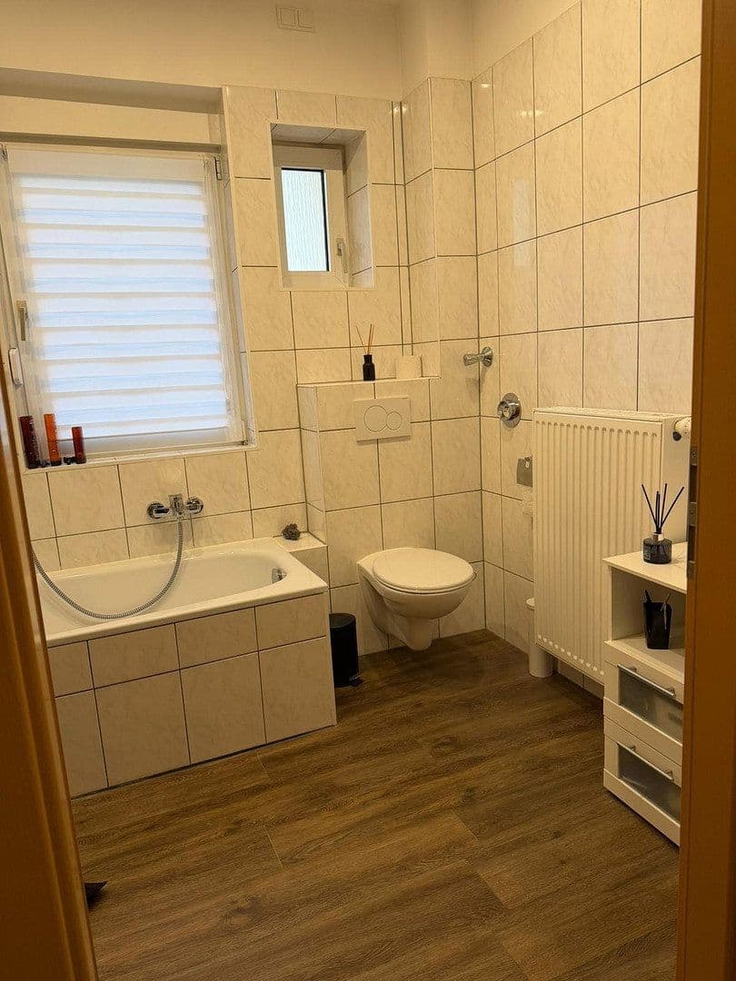 Prenájom bytu 2-izbový 70 m², Friedrich-Ebert-Str. 33, Worms, Porýnie-Falcko Prenájom bytu 2-izbový 70 m², Friedrich-Ebert-Str. 33, Worms, Porýnie-Falcko