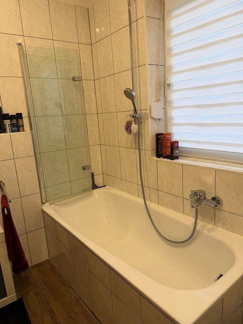 Prenájom bytu 2-izbový 70 m², Friedrich-Ebert-Str. 33, Worms, Porýnie-Falcko Prenájom bytu 2-izbový 70 m², Friedrich-Ebert-Str. 33, Worms, Porýnie-Falcko