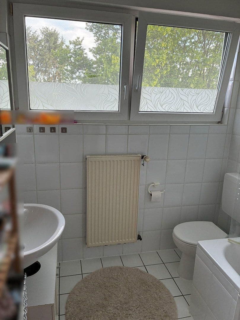 Prenájom bytu 2-izbový 64 m², Monschauer Str.17, Bonn, Severné Porýnie - Westfálsko Prenájom bytu 2-izbový 64 m², Monschauer Str.17, Bonn, Severné Porýnie - Westfálsko