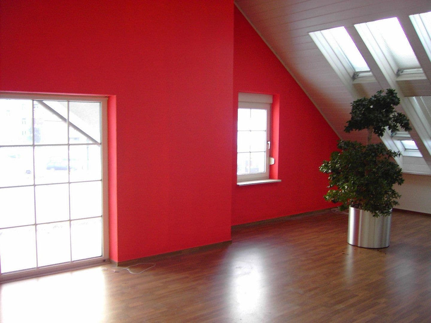 Prenájom bytu 3-izbový 120 m², Gotha, Durínsko Prenájom bytu 3-izbový 120 m², Gotha, Durínsko