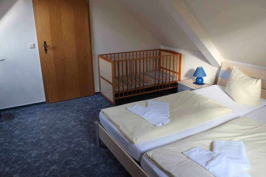 Predaj domu 420 m², pozemok 1.188 m², Friedrichstrasse 137a, Wernigerode, Sasko-Anhaltsko Predaj domu 420 m², pozemok 1.188 m², Friedrichstrasse 137a, Wernigerode, Sasko-Anhaltsko
