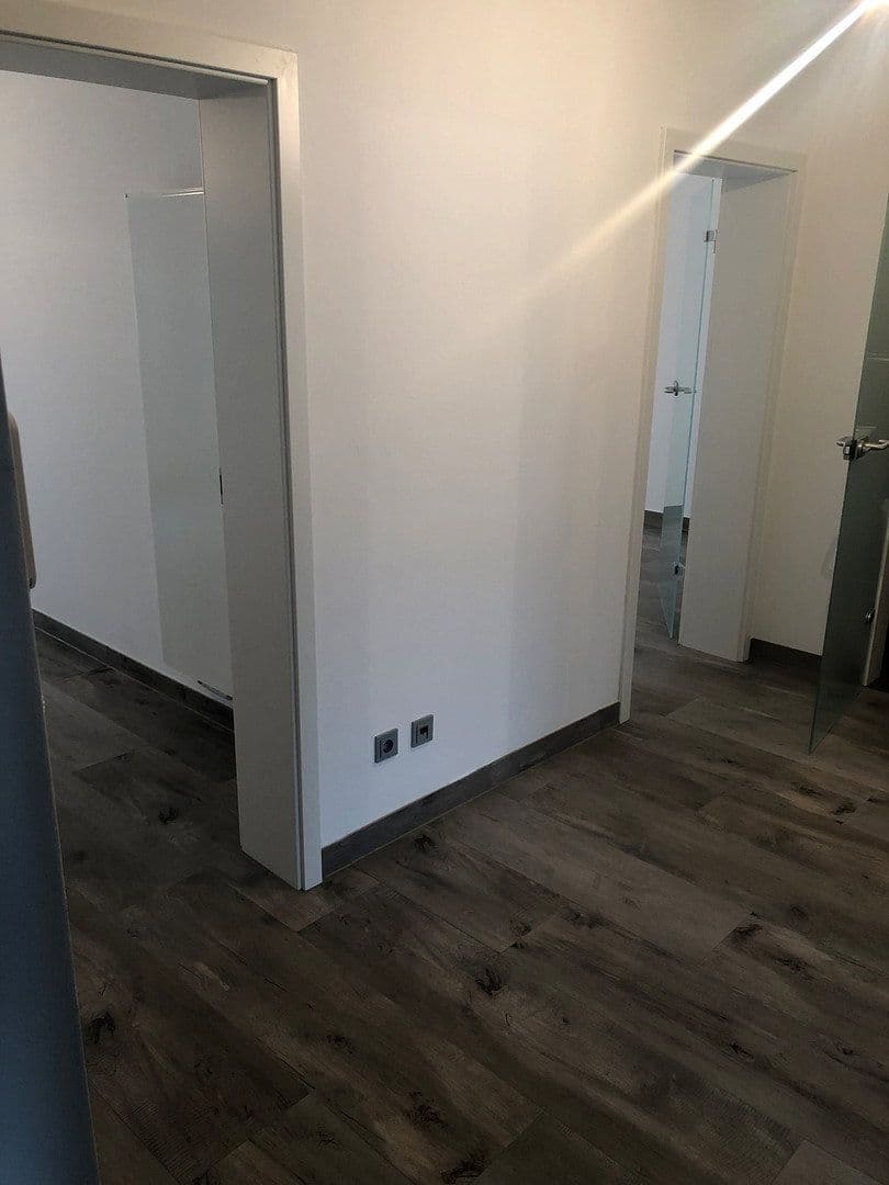 Prenájom bytu 3-izbový 70 m², Hannover, Dolné Sasko Prenájom bytu 3-izbový 70 m², Hannover, Dolné Sasko