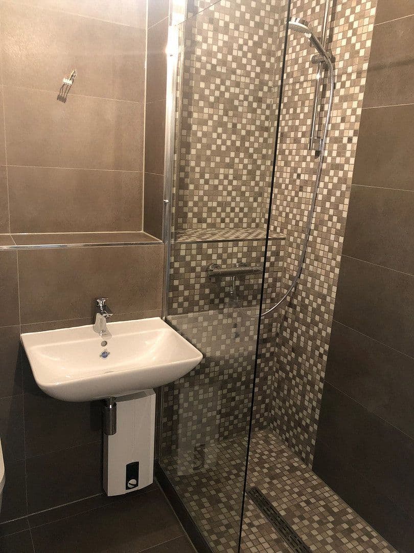 Prenájom bytu 3-izbový 70 m², Hannover, Dolné Sasko Prenájom bytu 3-izbový 70 m², Hannover, Dolné Sasko