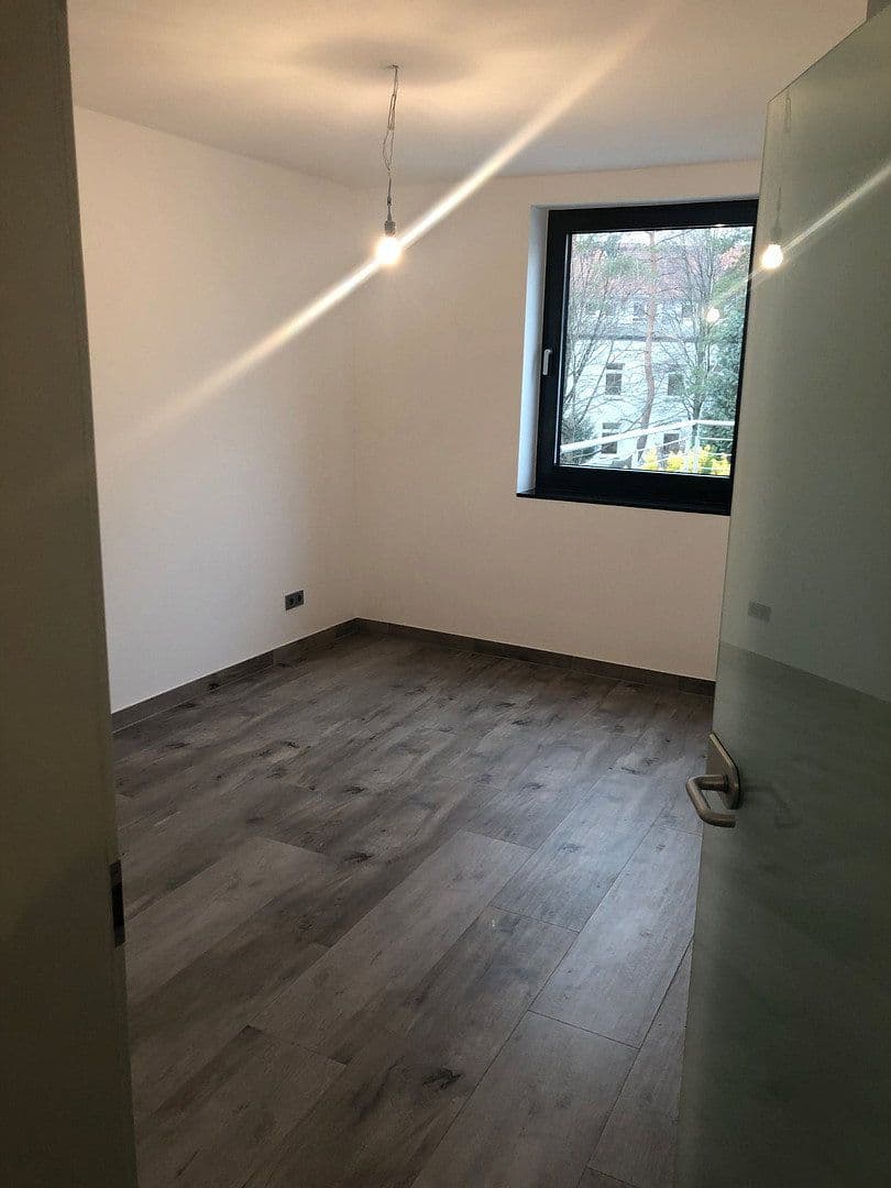 Prenájom bytu 3-izbový 70 m², Hannover, Dolné Sasko Prenájom bytu 3-izbový 70 m², Hannover, Dolné Sasko