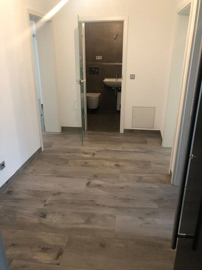 Prenájom bytu 3-izbový 70 m², Hannover, Dolné Sasko Prenájom bytu 3-izbový 70 m², Hannover, Dolné Sasko