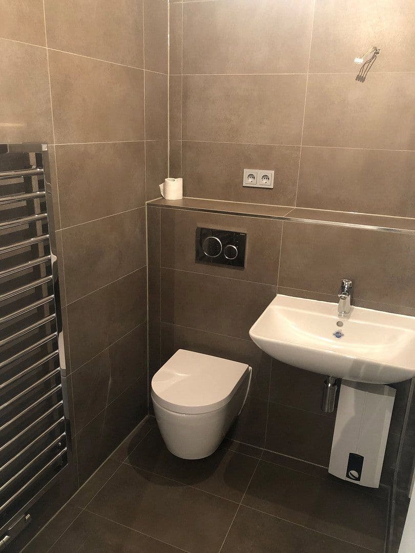 Prenájom bytu 3-izbový 70 m², Hannover, Dolné Sasko Prenájom bytu 3-izbový 70 m², Hannover, Dolné Sasko