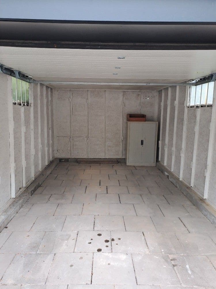 Prenájom garáže 31 m², Praha, Praha Prenájom garáže 31 m², Praha, Praha