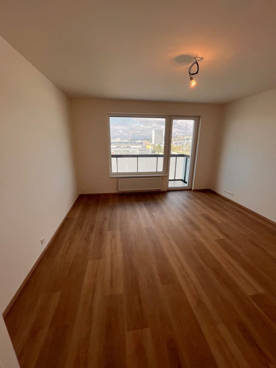 Prenájom bytu 1-izbový 32 m², Laponská, Praha, Praha Prenájom bytu 1-izbový 32 m², Laponská, Praha, Praha