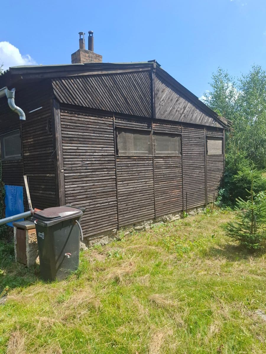 Predaj rekreačného objektu 43 m², pozemok 833 m², Smrčná, Kraj Vysočina Predaj rekreačného objektu 43 m², pozemok 833 m², Smrčná, Kraj Vysočina