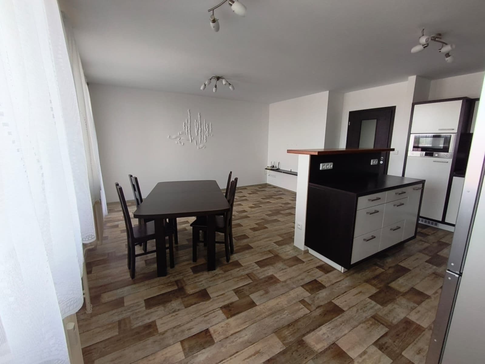 Prenájom bytu 4-izbový 84 m², Žitenická, Čáslav, Středočeský kraj Prenájom bytu 4-izbový 84 m², Žitenická, Čáslav, Středočeský kraj