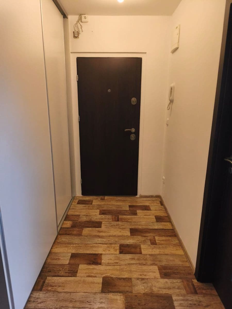 Prenájom bytu 4-izbový 84 m², Žitenická, Čáslav, Středočeský kraj Prenájom bytu 4-izbový 84 m², Žitenická, Čáslav, Středočeský kraj