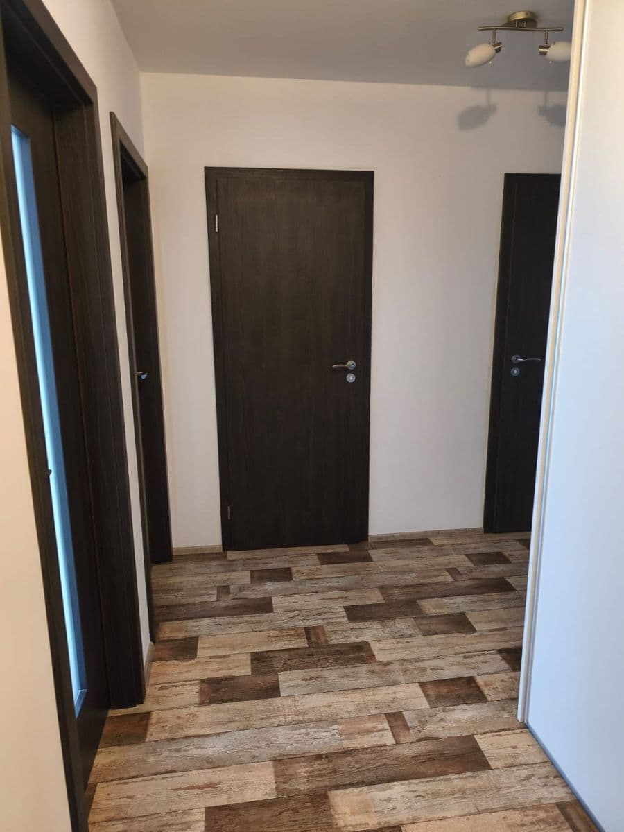 Prenájom bytu 4-izbový 84 m², Žitenická, Čáslav, Středočeský kraj Prenájom bytu 4-izbový 84 m², Žitenická, Čáslav, Středočeský kraj