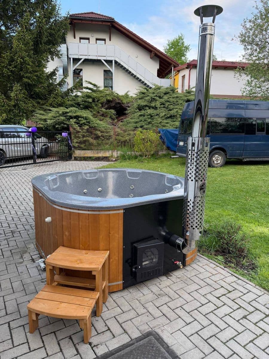 Predaj rekreačného objektu 240 m², pozemok 1.019 m², Těchonín, Pardubický kraj Predaj rekreačného objektu 240 m², pozemok 1.019 m², Těchonín, Pardubický kraj