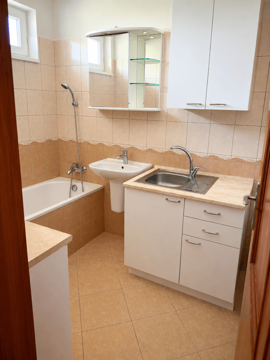 Prenájom bytu 4-izbový 110 m², U Plátenice, Praha, Praha Prenájom bytu 4-izbový 110 m², U Plátenice, Praha, Praha