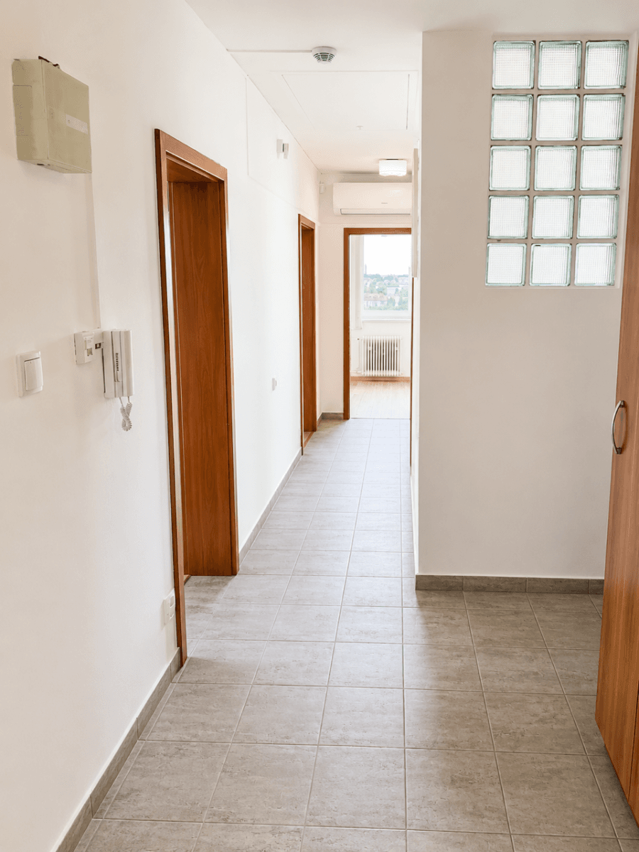 Prenájom bytu 4-izbový 110 m², U Plátenice, Praha, Praha Prenájom bytu 4-izbový 110 m², U Plátenice, Praha, Praha