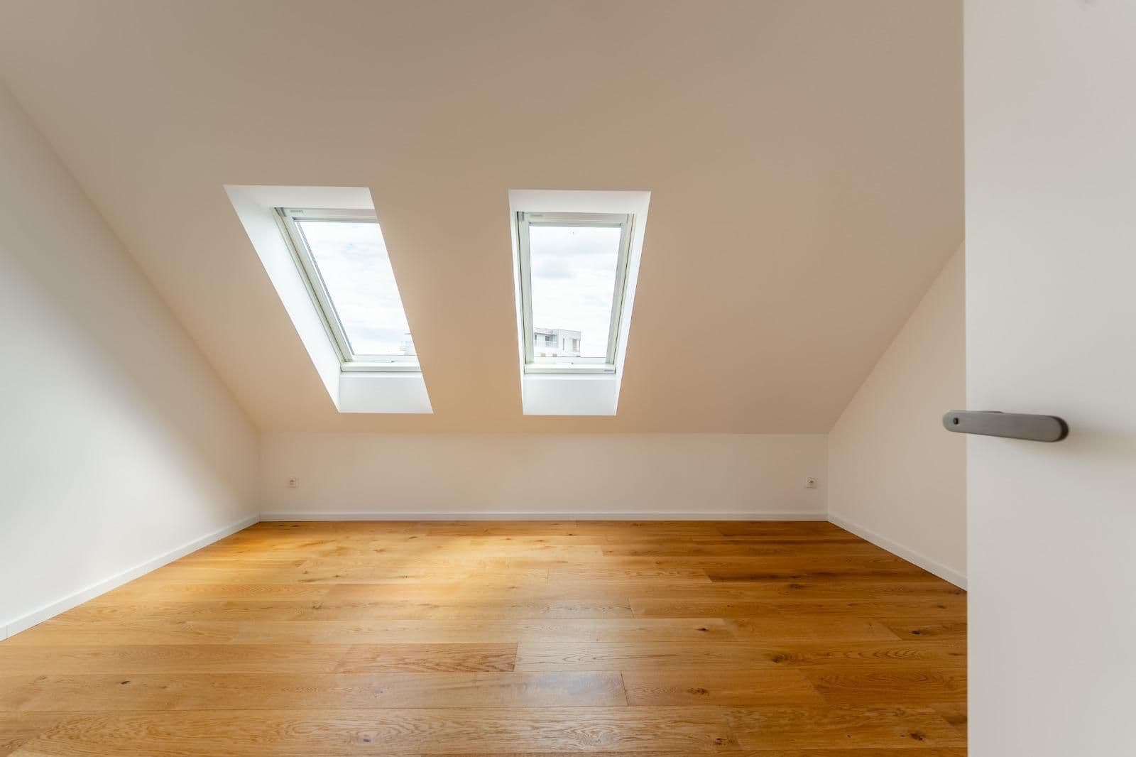 Prenájom bytu 3-izbový 65 m², U Uranie, Praha, Praha Prenájom bytu 3-izbový 65 m², U Uranie, Praha, Praha