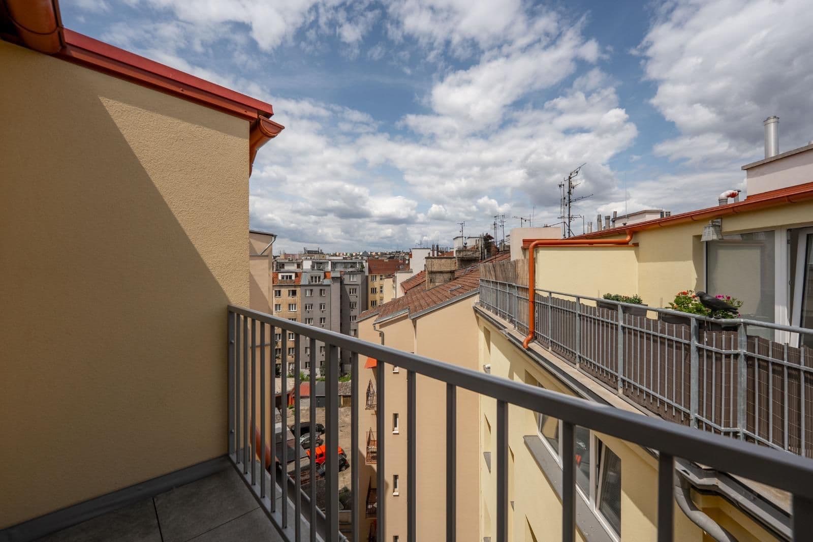 Prenájom bytu 3-izbový 65 m², U Uranie, Praha, Praha Prenájom bytu 3-izbový 65 m², U Uranie, Praha, Praha
