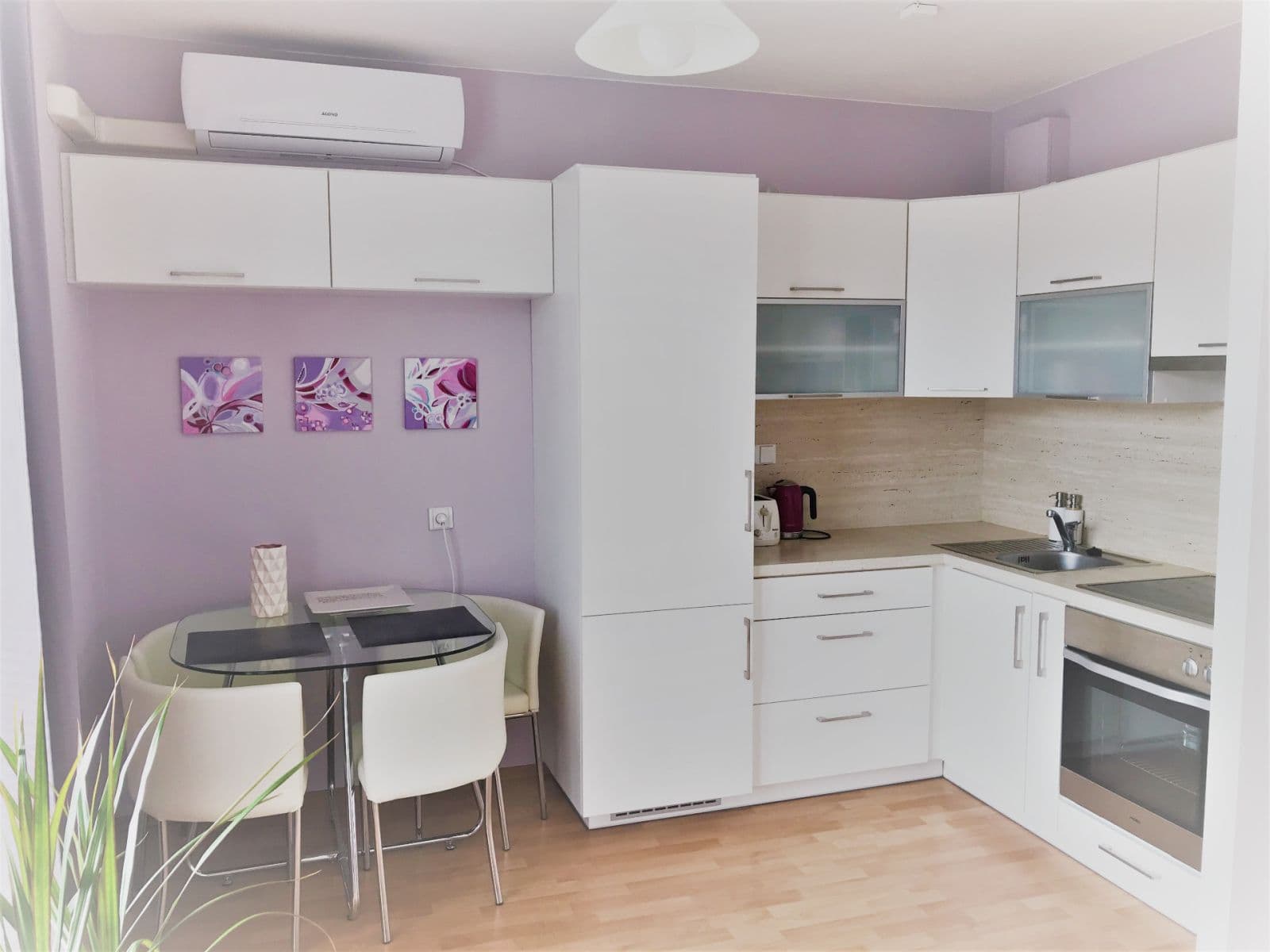 Prenájom bytu 1-izbový 31 m², Bratří Dohalských, Praha, Praha Prenájom bytu 1-izbový 31 m², Bratří Dohalských, Praha, Praha