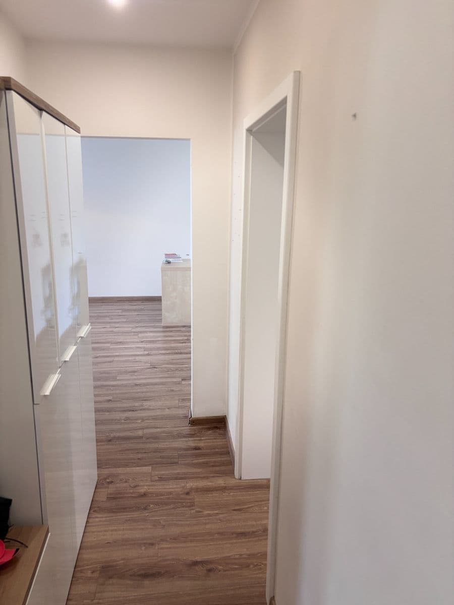Prenájom bytu 3-izbový 75 m², Šrobárova, Ostrava, Moravskoslezský kraj Prenájom bytu 3-izbový 75 m², Šrobárova, Ostrava, Moravskoslezský kraj