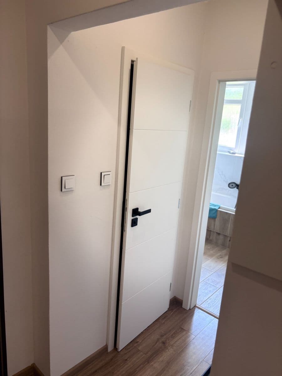 Prenájom bytu 3-izbový 75 m², Šrobárova, Ostrava, Moravskoslezský kraj Prenájom bytu 3-izbový 75 m², Šrobárova, Ostrava, Moravskoslezský kraj