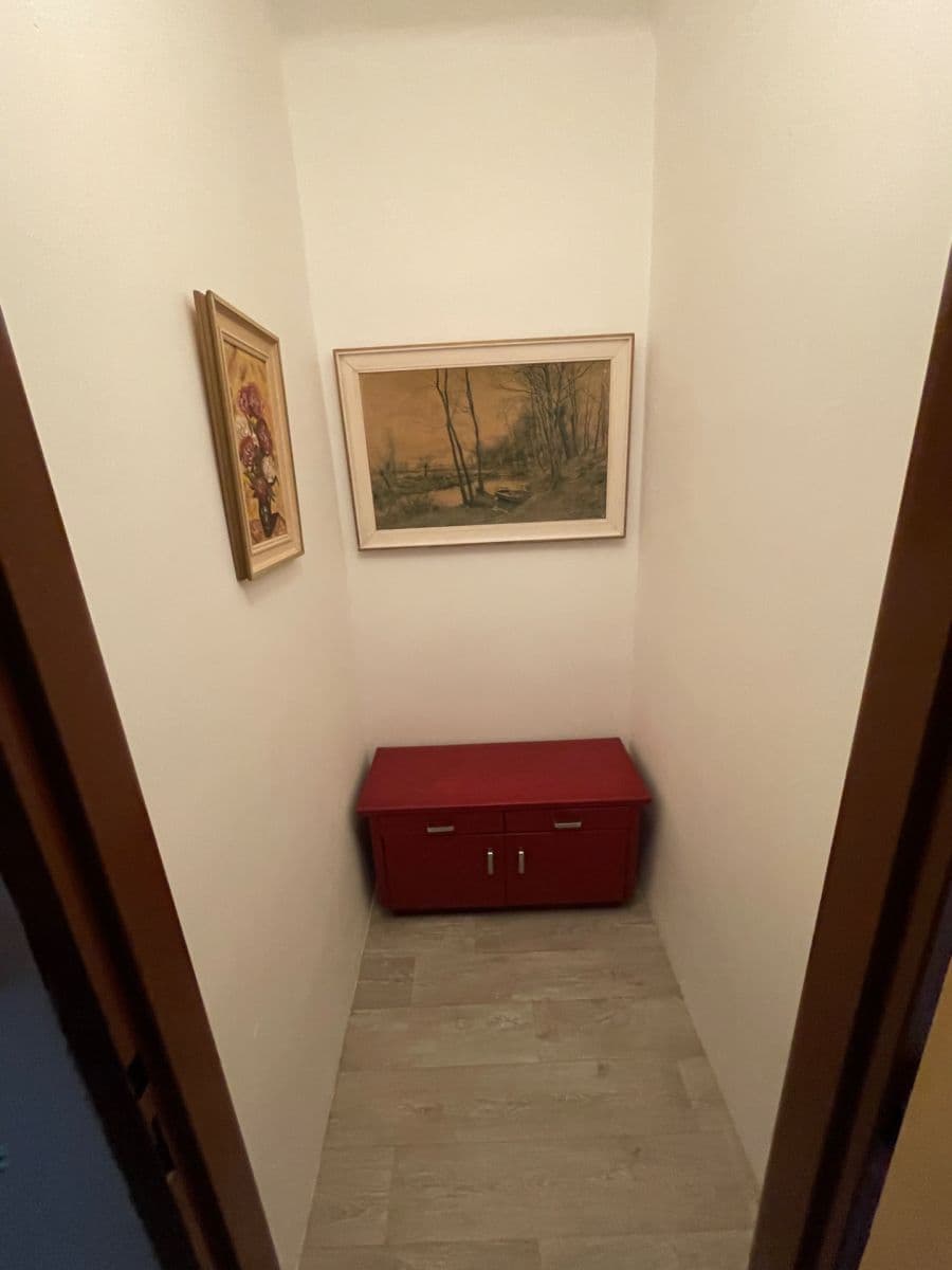Prenájom bytu 3-izbový 59 m², Nová Ves, Karlovarský kraj Prenájom bytu 3-izbový 59 m², Nová Ves, Karlovarský kraj