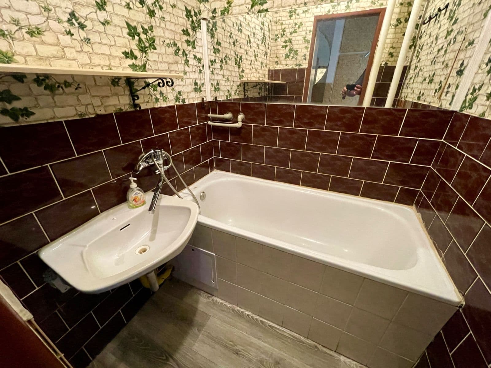 Prenájom bytu 3-izbový 59 m², Nová Ves, Karlovarský kraj Prenájom bytu 3-izbový 59 m², Nová Ves, Karlovarský kraj