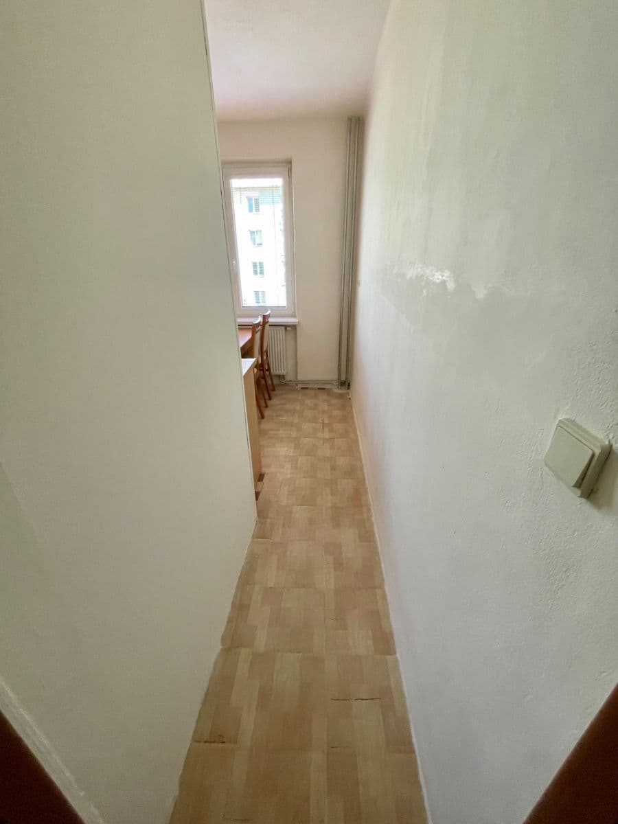 Prenájom bytu 3-izbový 59 m², Nová Ves, Karlovarský kraj Prenájom bytu 3-izbový 59 m², Nová Ves, Karlovarský kraj