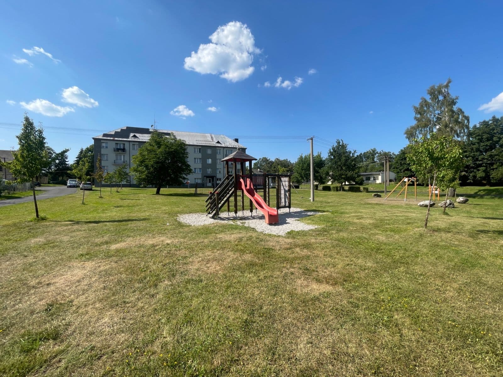 Prenájom bytu 3-izbový 59 m², Nová Ves, Karlovarský kraj Prenájom bytu 3-izbový 59 m², Nová Ves, Karlovarský kraj
