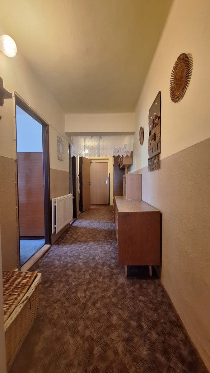 Prenájom bytu 3-izbový 69 m², Pracejovice, Jihočeský kraj Prenájom bytu 3-izbový 69 m², Pracejovice, Jihočeský kraj