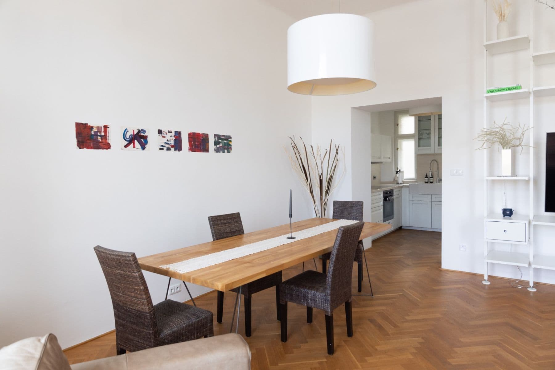 Prenájom bytu 3-izbový 112 m², Štěpánská, Praha, Praha Prenájom bytu 3-izbový 112 m², Štěpánská, Praha, Praha
