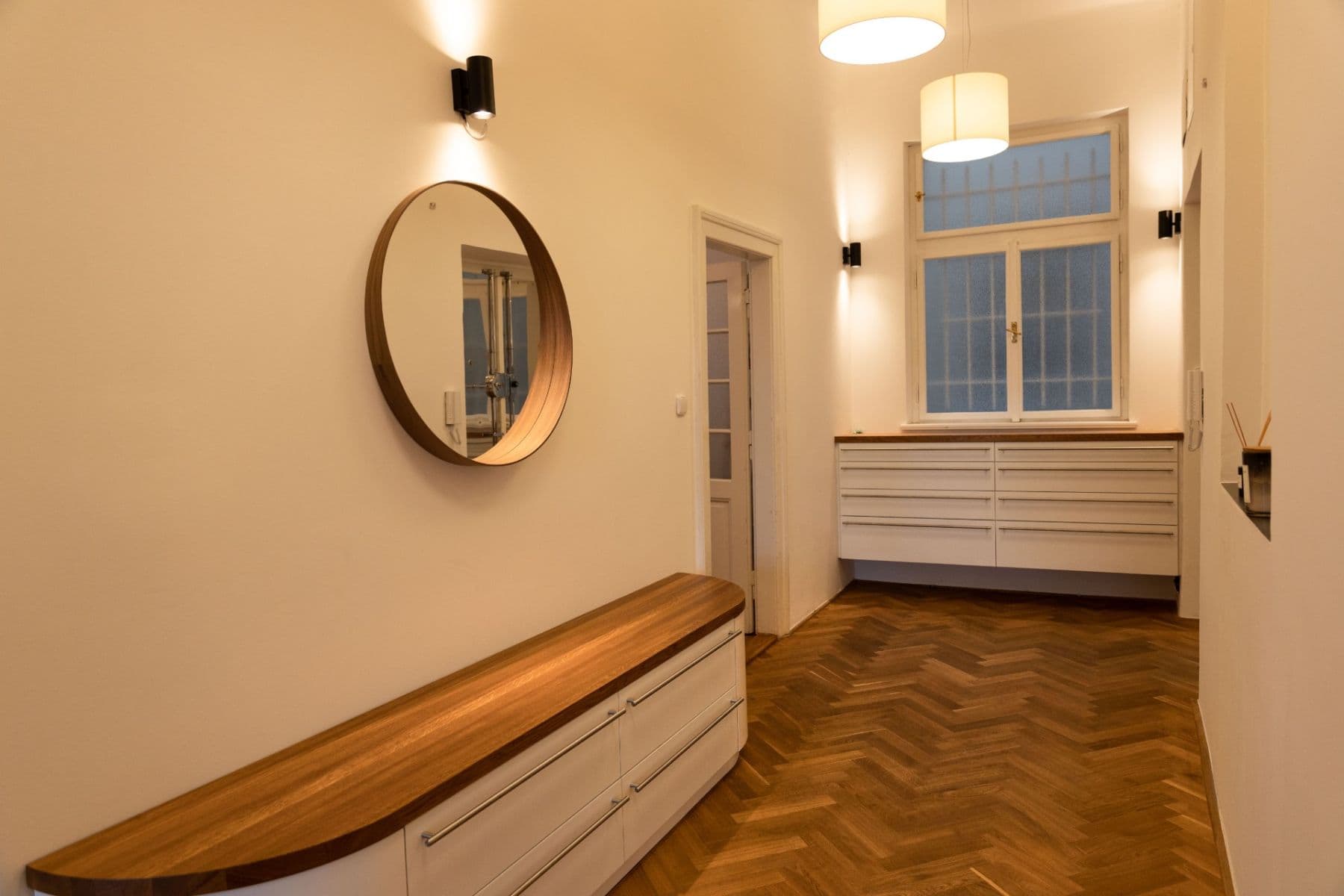 Prenájom bytu 3-izbový 112 m², Štěpánská, Praha, Praha Prenájom bytu 3-izbový 112 m², Štěpánská, Praha, Praha