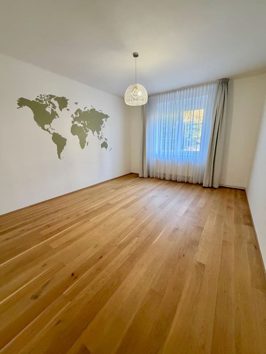 Prenájom bytu 3-izbový 105 m², České družiny, Praha, Praha Prenájom bytu 3-izbový 105 m², České družiny, Praha, Praha