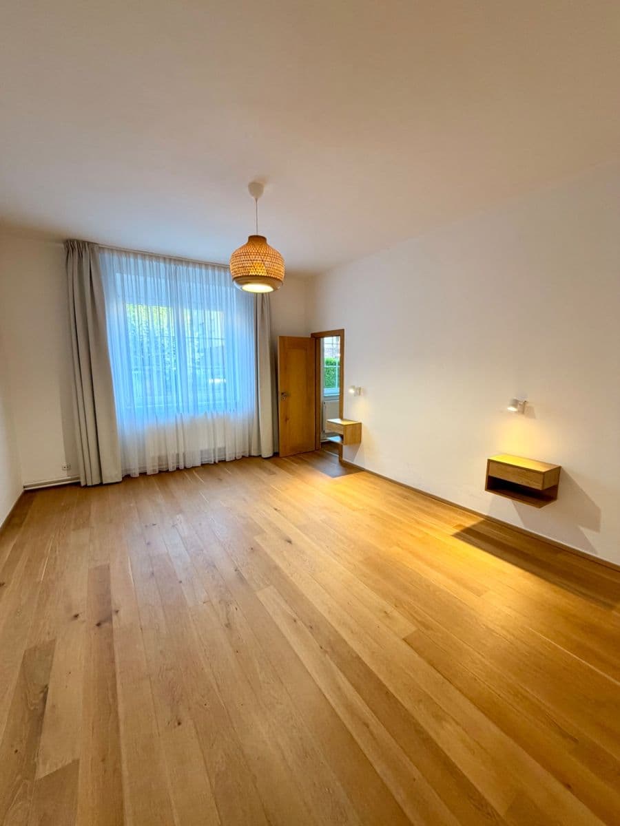 Prenájom bytu 3-izbový 105 m², České družiny, Praha, Praha Prenájom bytu 3-izbový 105 m², České družiny, Praha, Praha