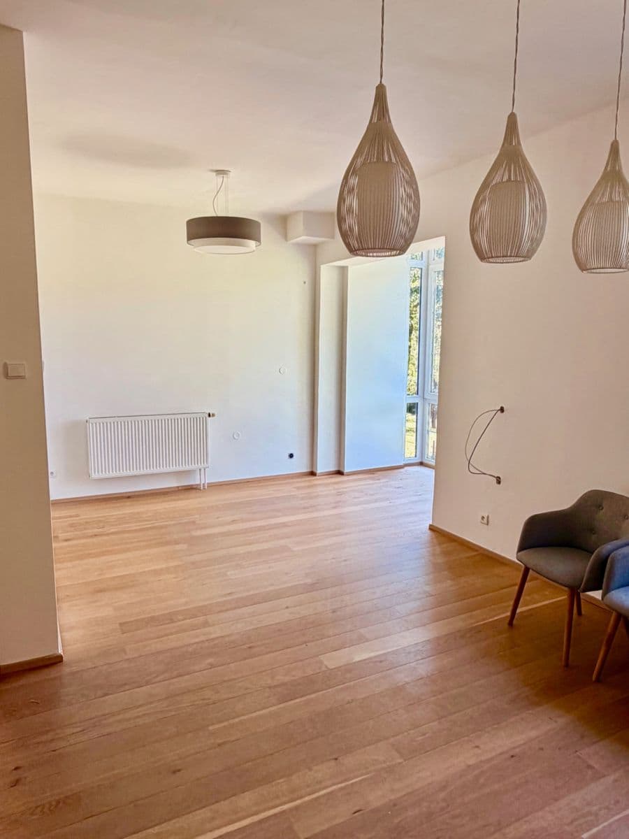 Prenájom bytu 3-izbový 105 m², České družiny, Praha, Praha Prenájom bytu 3-izbový 105 m², České družiny, Praha, Praha