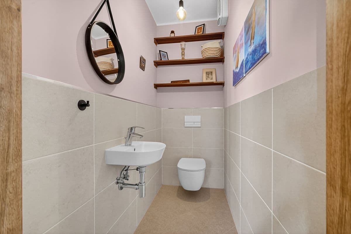 Predaj bytu 4-izbový 122 m², Ferrariho, Praha, Praha Predaj bytu 4-izbový 122 m², Ferrariho, Praha, Praha