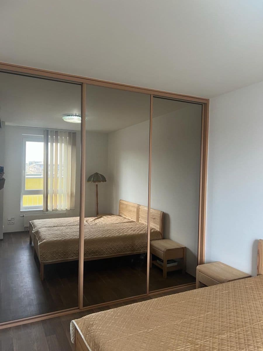 Prenájom bytu 2-izbový 55 m², Pod Harfou, Praha, Praha Prenájom bytu 2-izbový 55 m², Pod Harfou, Praha, Praha