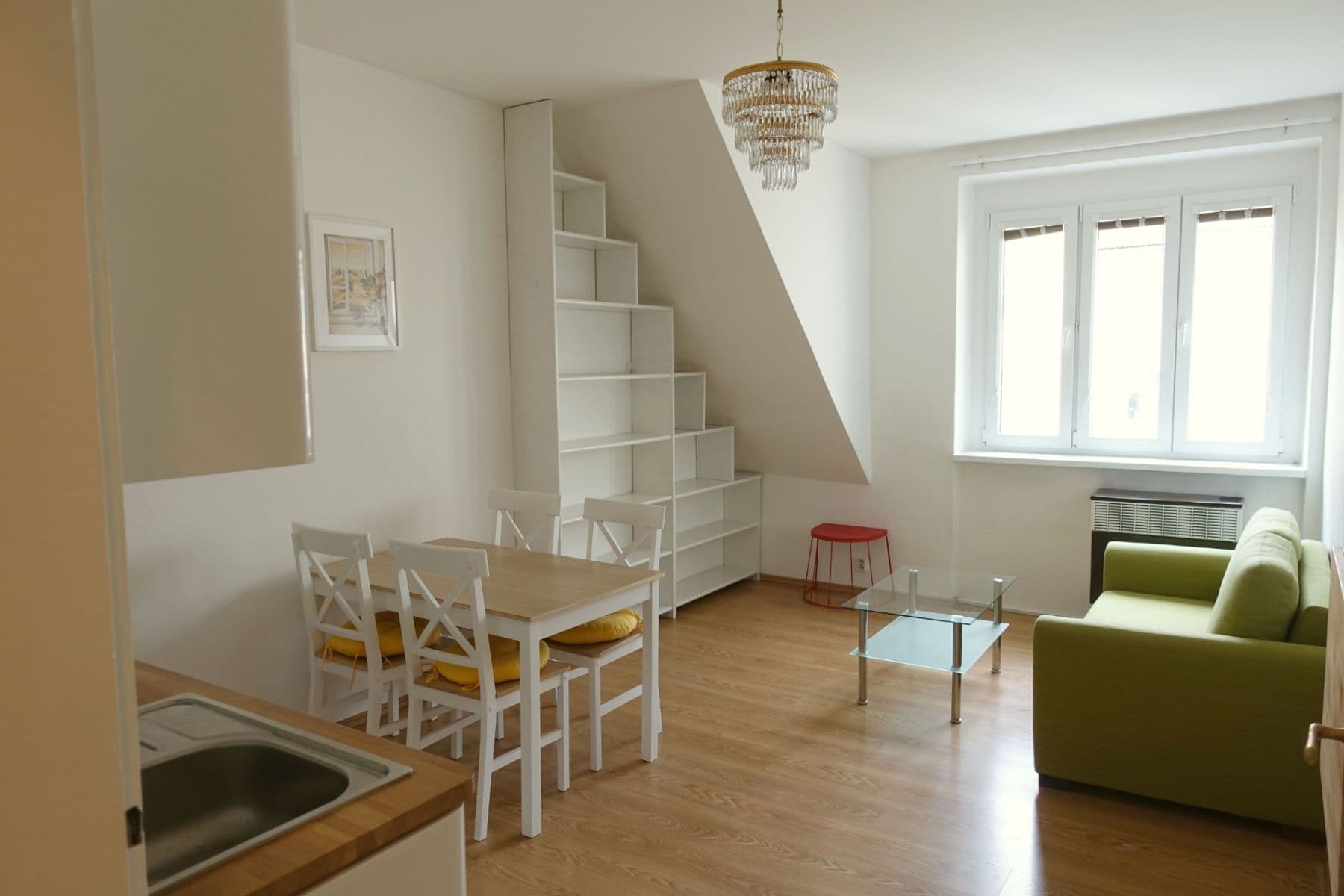 Prenájom bytu 2-izbový 45 m², Družnosti, Praha, Praha Prenájom bytu 2-izbový 45 m², Družnosti, Praha, Praha