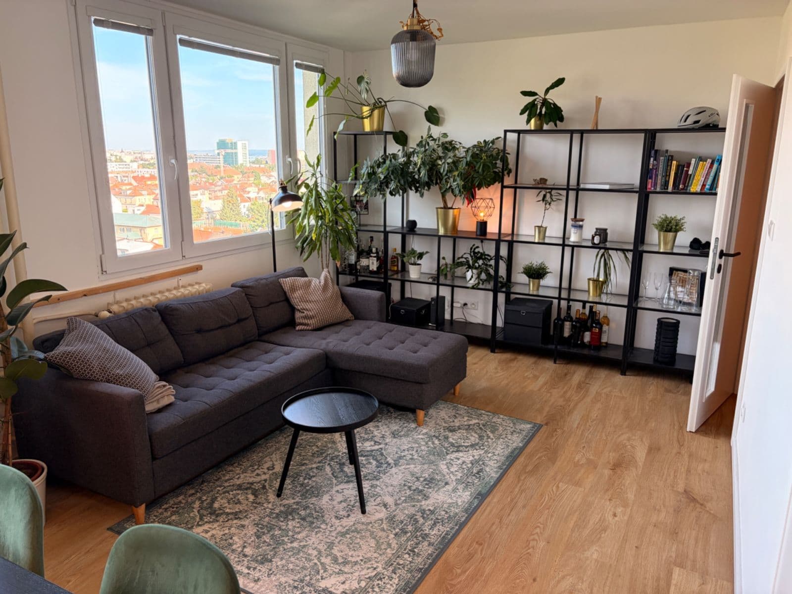Prenájom bytu 2-izbový 57 m², Třeboradická, Praha, Praha Prenájom bytu 2-izbový 57 m², Třeboradická, Praha, Praha