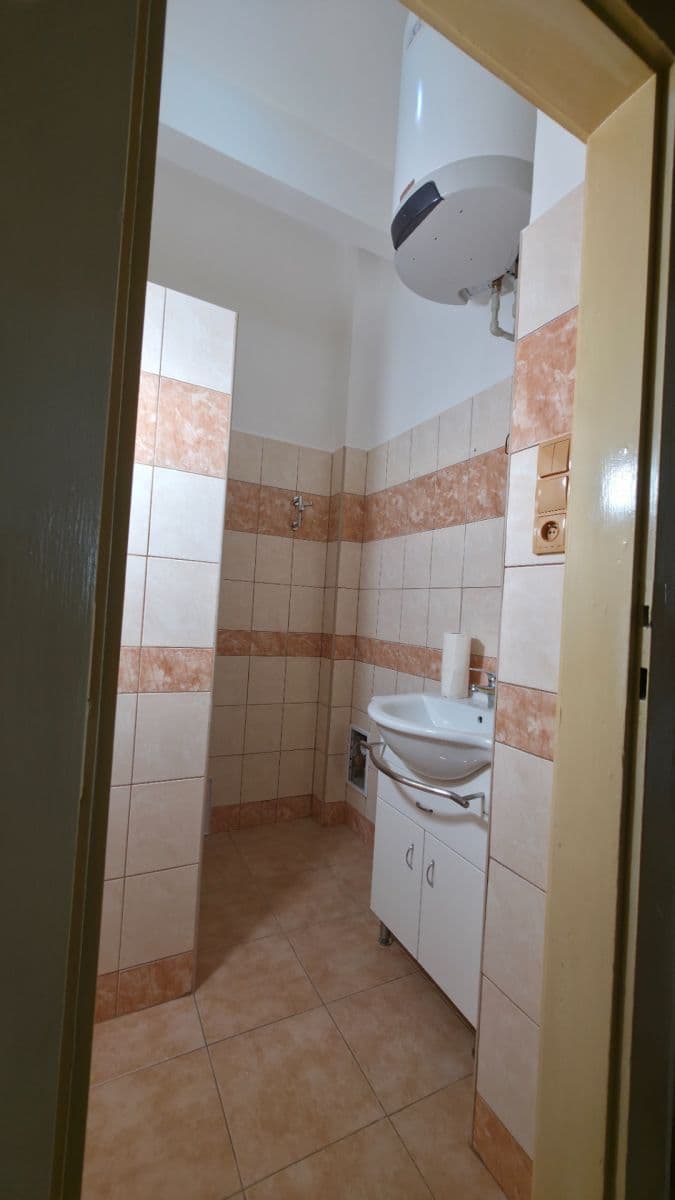 Predaj bytu 3-izbový 80 m², Prouzova, Praha, Praha Predaj bytu 3-izbový 80 m², Prouzova, Praha, Praha
