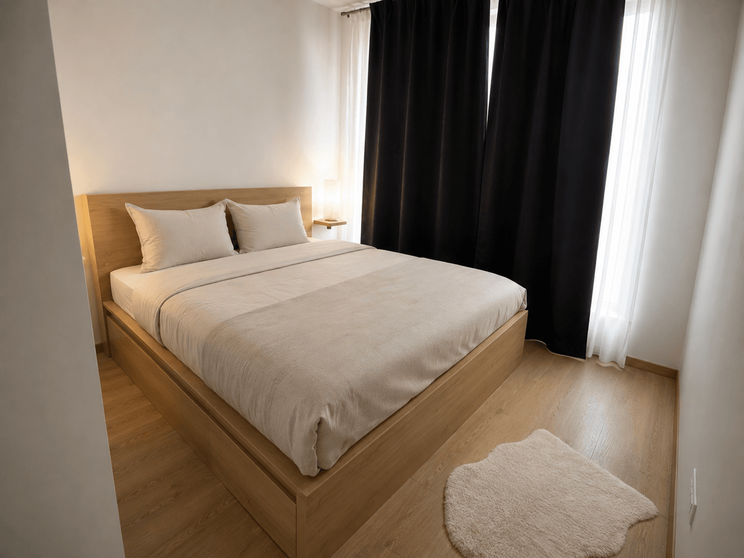 Prenájom bytu 3-izbový 54 m², Kaplická, Praha, Praha Prenájom bytu 3-izbový 54 m², Kaplická, Praha, Praha