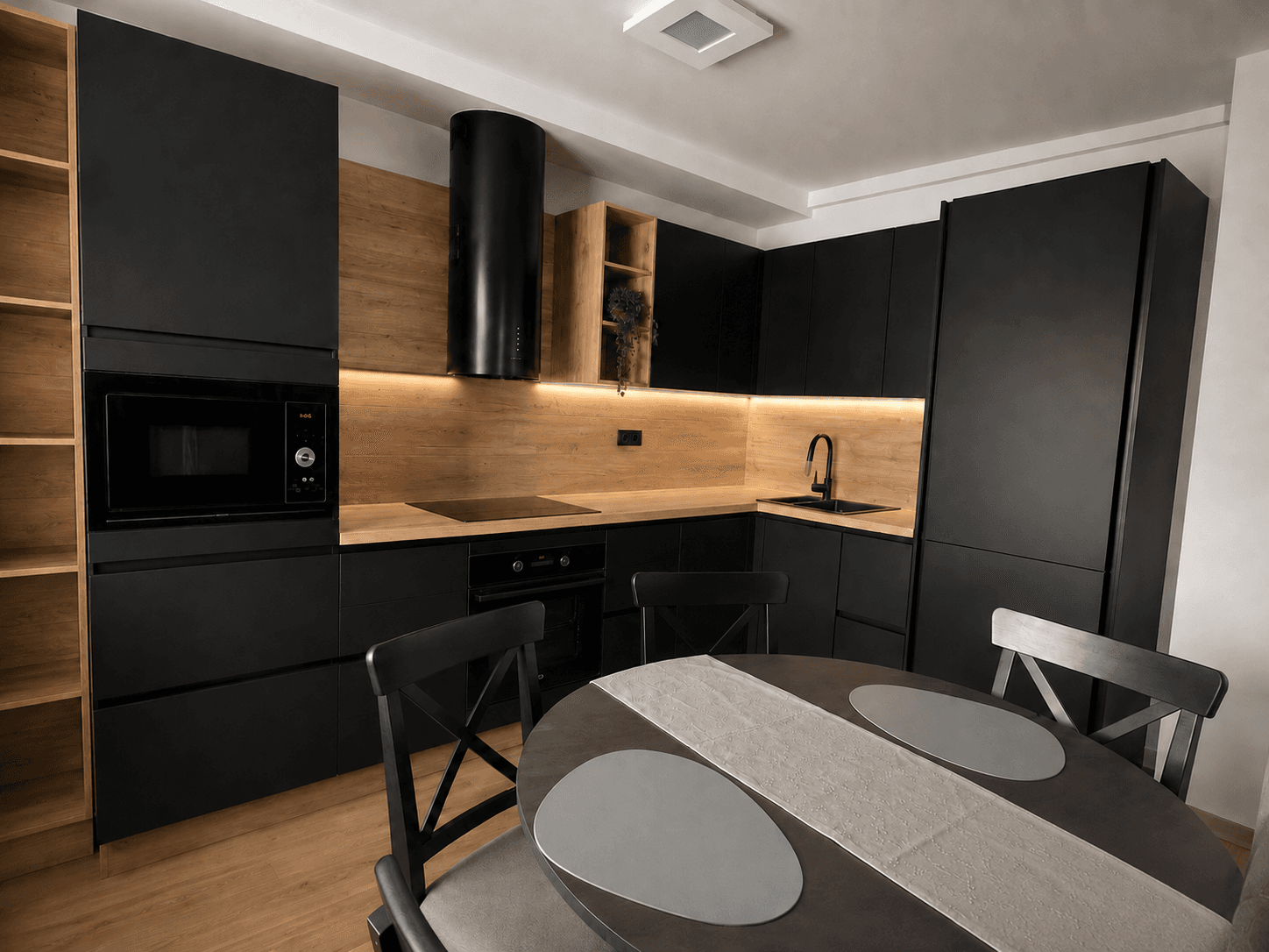 Prenájom bytu 3-izbový 54 m², Kaplická, Praha, Praha Prenájom bytu 3-izbový 54 m², Kaplická, Praha, Praha