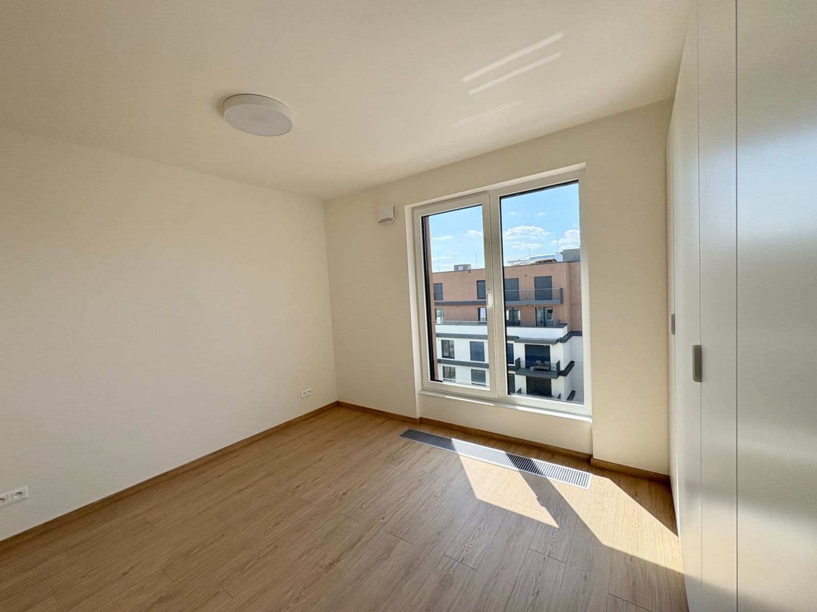 Prenájom bytu 2-izbový 46 m², Haenkeho, Praha, Praha Prenájom bytu 2-izbový 46 m², Haenkeho, Praha, Praha