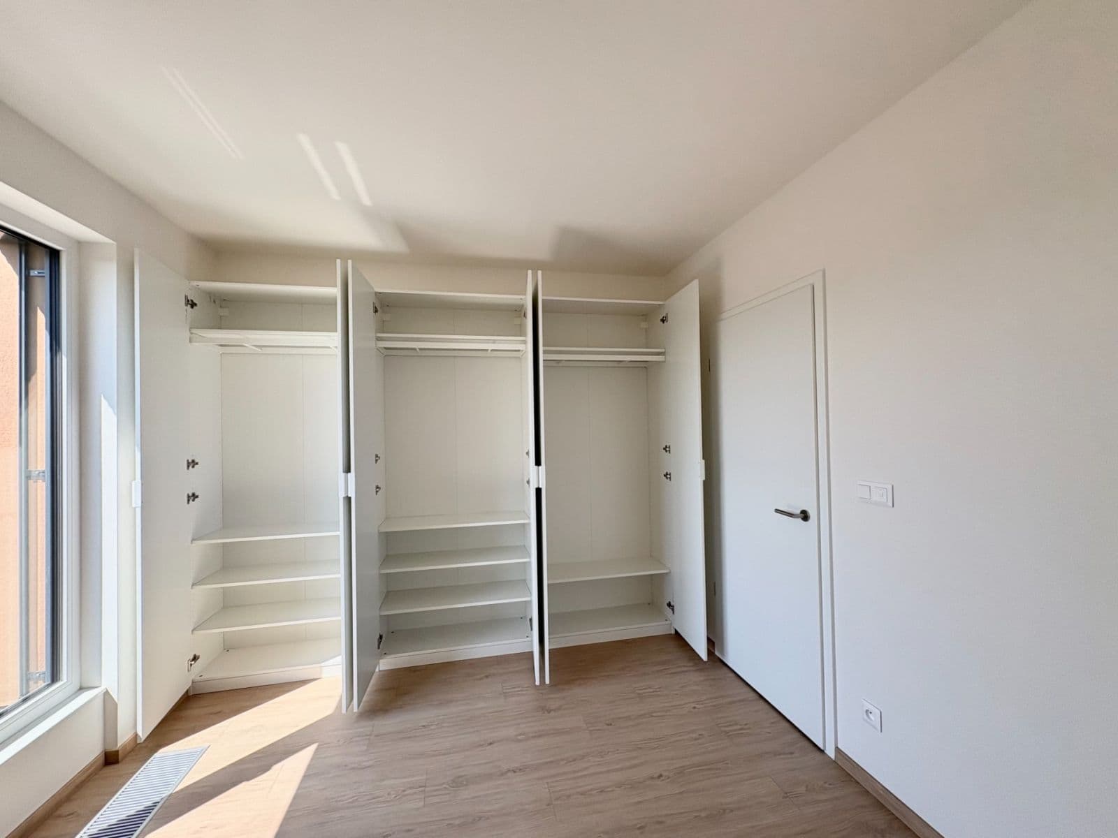 Prenájom bytu 2-izbový 46 m², Haenkeho, Praha, Praha Prenájom bytu 2-izbový 46 m², Haenkeho, Praha, Praha