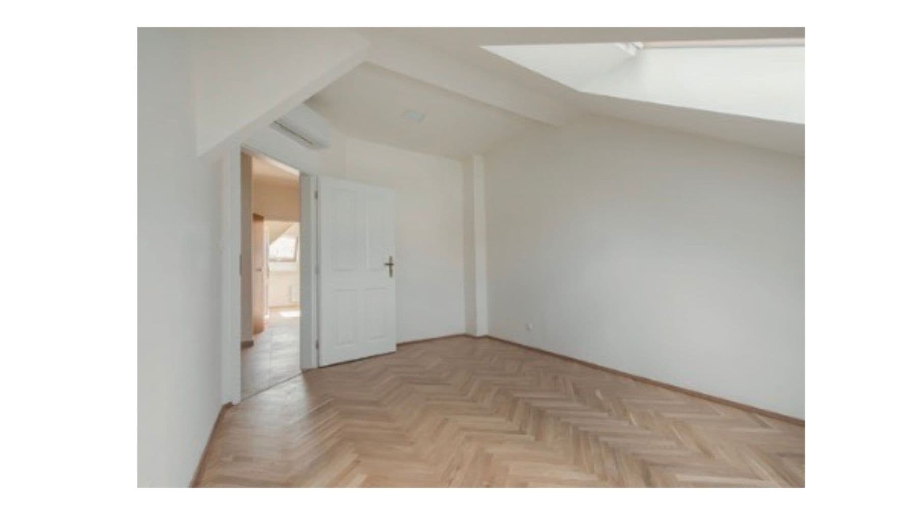 Prenájom bytu 2-izbový 36 m², Máchova, Praha, Praha Prenájom bytu 2-izbový 36 m², Máchova, Praha, Praha